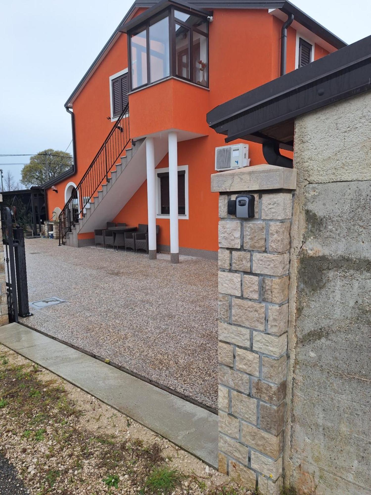 Apartment Dorina Buje Exterior foto
